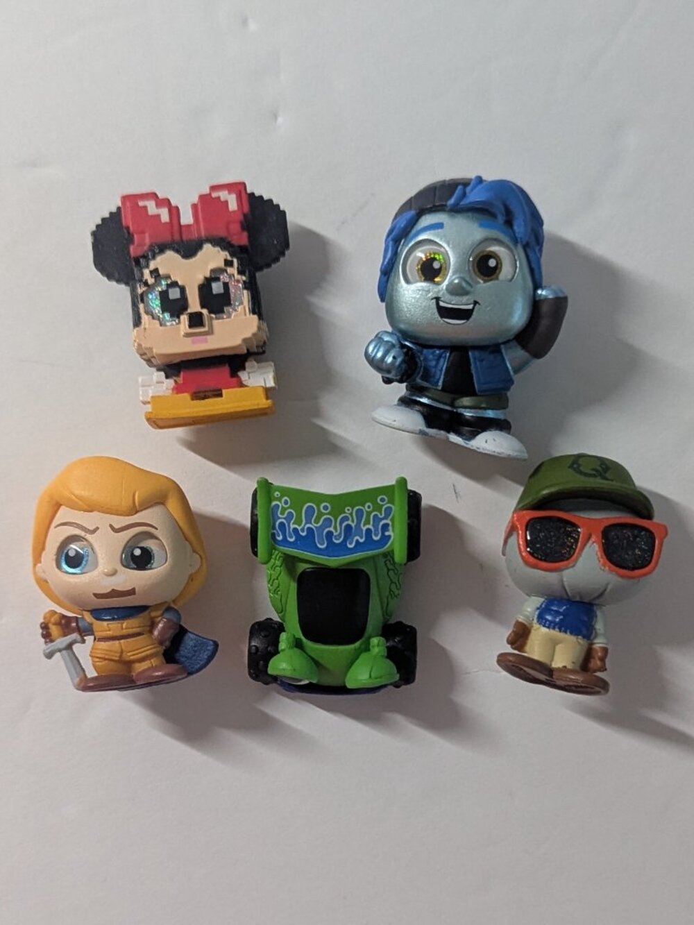 Disney Doorables Lot of 5 Pixel Perfect, Rare and Common